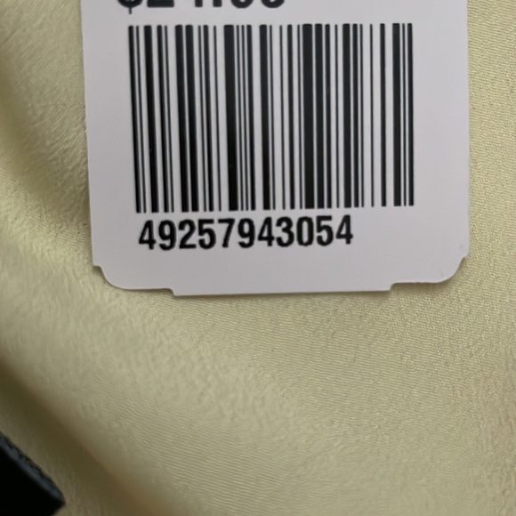 Prettiest yellow gown/maxi. Size Medium from Forever 21 - Picture 5 of 5